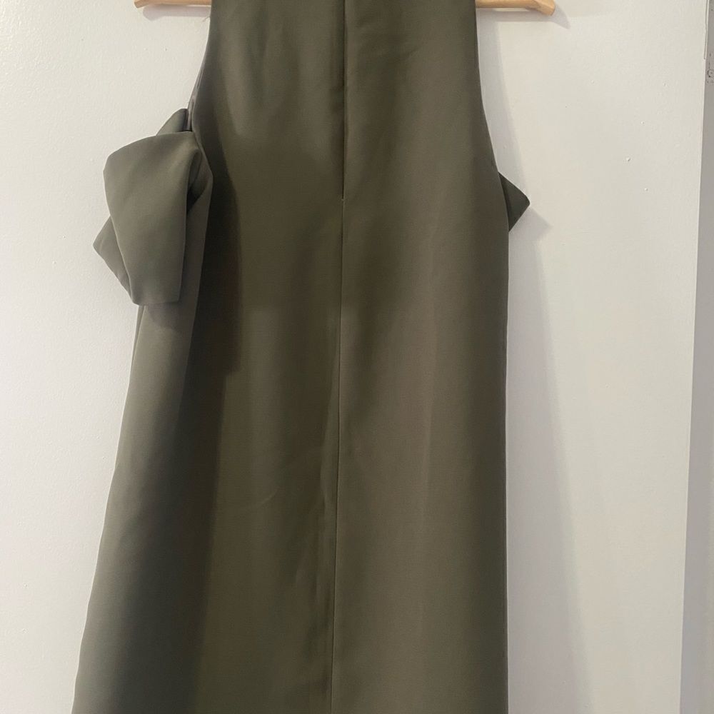 Topshop Cold Shoulder Keyhole Dress Olive - Picture 6 of 9